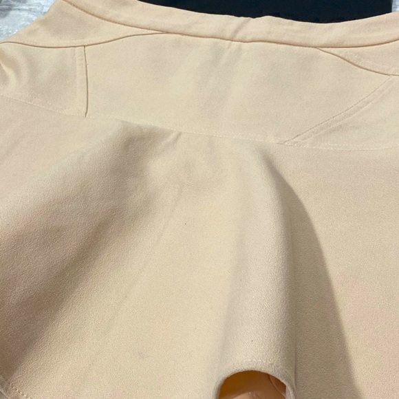 SOLD | 🔥SALE🔥 Club Monaco Cream Circle Skater Lined Skirt - Picture 11 of 16
